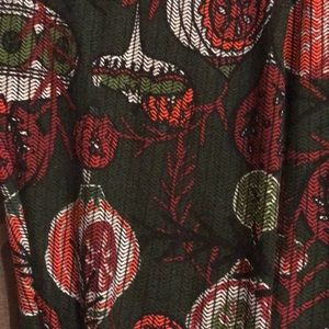 TC2 EUC Christmas leggings
